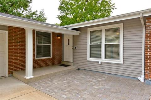 579 Golfwood Dr, Ballwin, MO 63021 photo 2