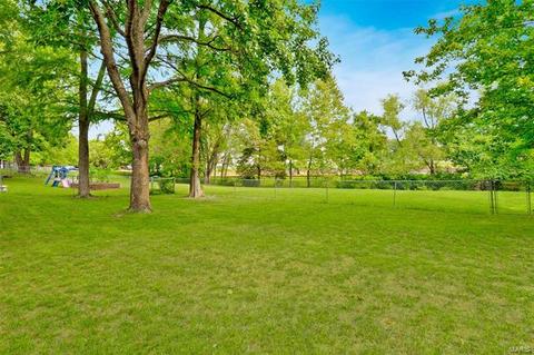 579 Golfwood Dr, Ballwin, MO 63021 photo 35