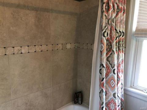 215 Robin Hill Ln, Ballwin, MO 63021 photo 12