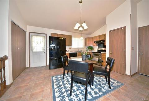 11 Jacqueline Cir, O'fallon, MO 63368 photo 6
