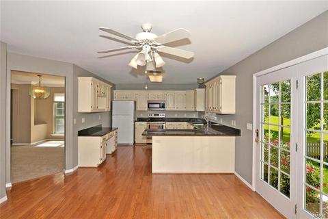 2809 Barrett Oaks Ln, Ballwin, MO 63021 photo 7