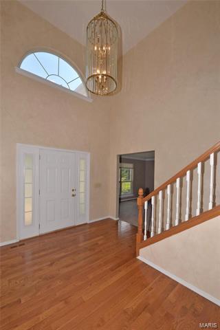 2809 Barrett Oaks Ln, Ballwin, MO 63021 photo 2