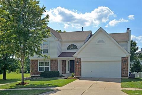 2809 Barrett Oaks Ln, Ballwin, MO 63021 photo 1