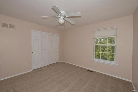 2809 Barrett Oaks Ln, Ballwin, MO 63021 photo 16