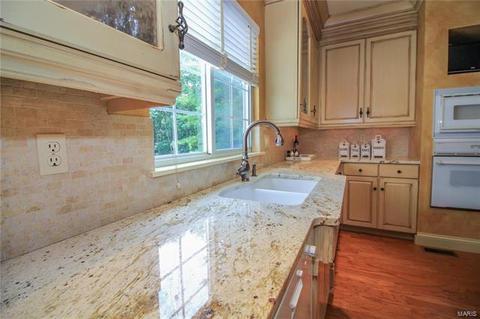 450 Mark Wesley, Ballwin, MO 63021 photo 7