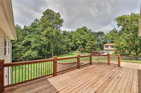883 Parma Dr, Ballwin, MO 63021 photo 15