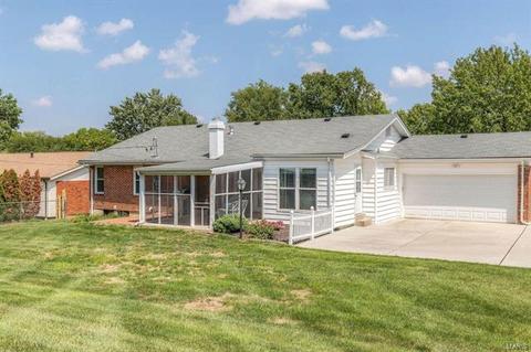 413 Mayfair Dr, Ballwin, MO 63011 photo 15