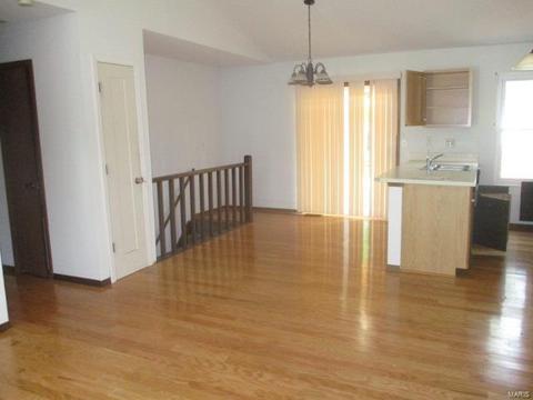 703 Daffodil, O'fallon, MO 63366 photo 2