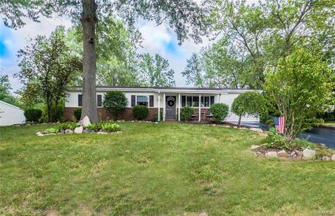 254 Ramsey Ln, Ballwin, MO 63021 photo 1