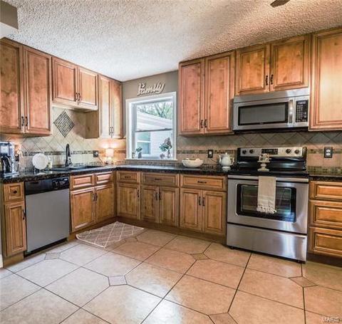254 Ramsey Ln, Ballwin, MO 63021 photo 14