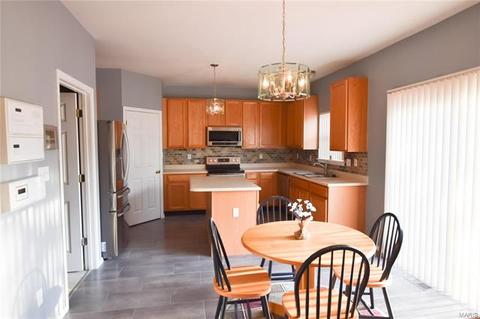 705 Thornridge Pl, O'fallon, MO 63368 photo 8
