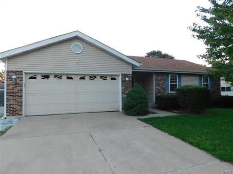 32 W Ofallon Dr, O'fallon, MO 63366 photo 1