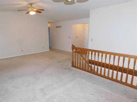 32 W Ofallon Dr, O'fallon, MO 63366 photo 5