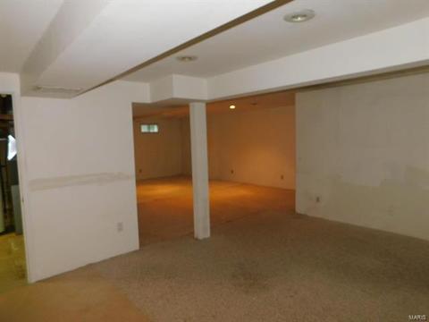 32 W Ofallon Dr, O'fallon, MO 63366 photo 14