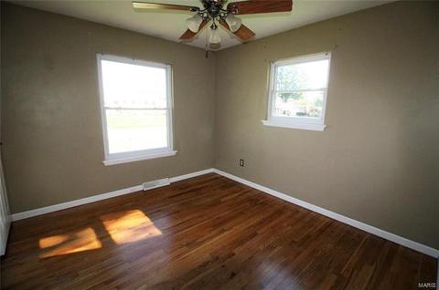 614 Peruque Dr, O'fallon, MO 63366 photo 13