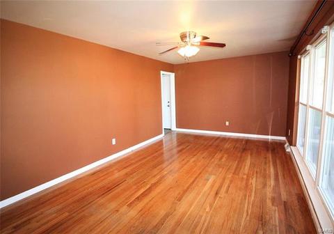 614 Peruque Dr, O'fallon, MO 63366 photo 5