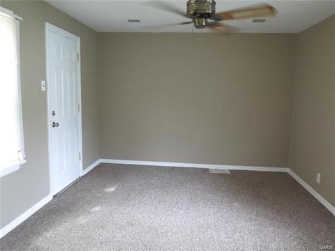 1817 Korando Ave, Saint Louis, MO 63114 photo 4