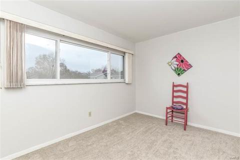 304 Fox Village Ct, Ballwin, MO 63021 photo 16