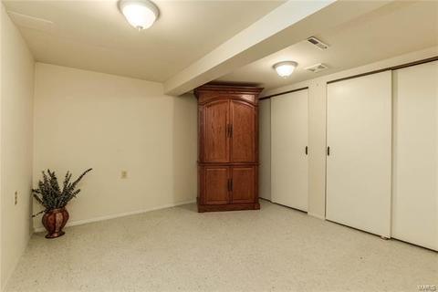 304 Fox Village Ct, Ballwin, MO 63021 photo 23