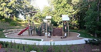 304 Fox Village Ct, Ballwin, MO 63021 photo 32