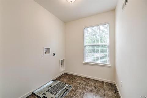 14482 Sunset Frst, Ballwin, MO 63011 photo 32