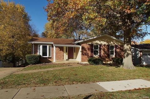 677 Walnut Point Ct, Ballwin, MO 63021 photo 1