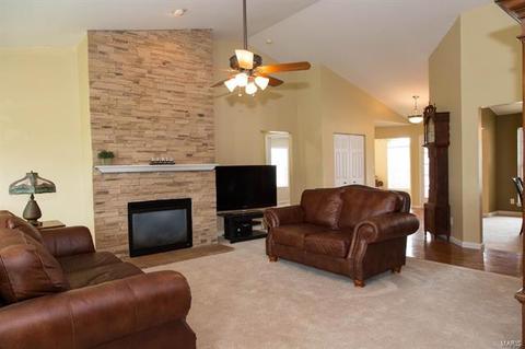 8076 Glen Arbor Dr, Lake Saint Louis, MO 63367 photo 10