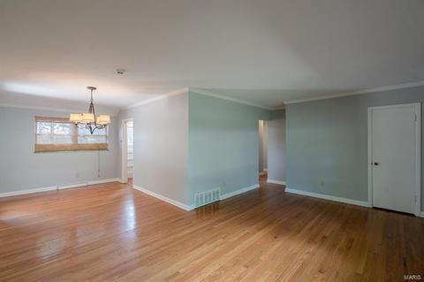 11 Hedgewood Ln, Manchester, MO 63011 photo 6