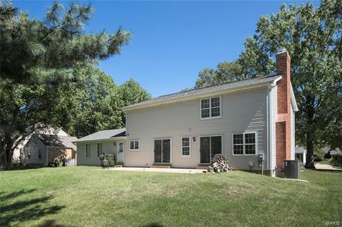 647 Golfview Dr, Ballwin, MO 63011 photo 11