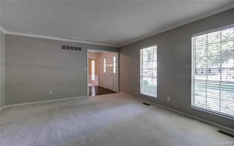 647 Golfview Dr, Ballwin, MO 63011 photo 6