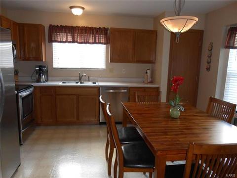 28 Mary Beth Ct, O'fallon, MO 63368 photo 8