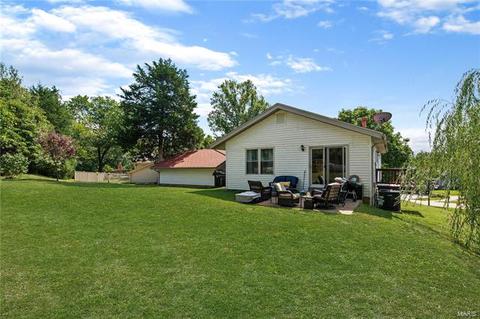 109 Hollybush Ct, Ballwin, MO 63021 photo 4