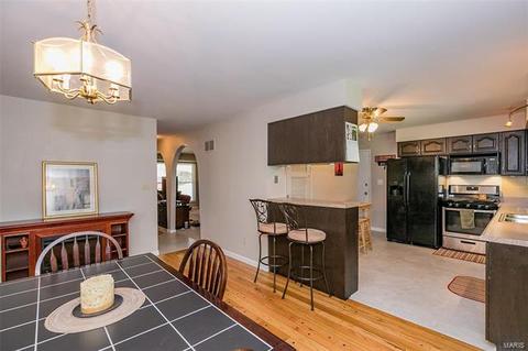 254 Cedar Village Ct, Ballwin, MO 63021 photo 9