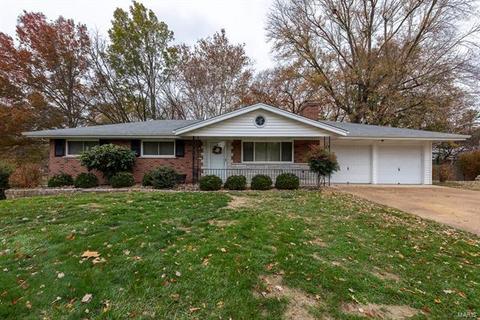 127 Smith Dr, Ballwin, MO 63011 photo 1