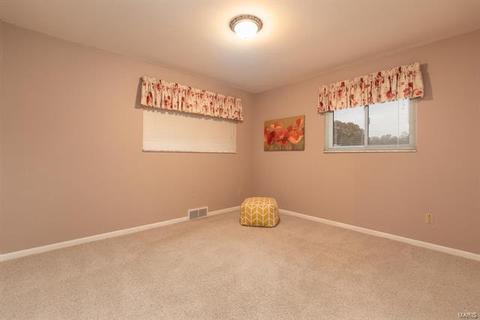 127 Smith Dr, Ballwin, MO 63011 photo 12