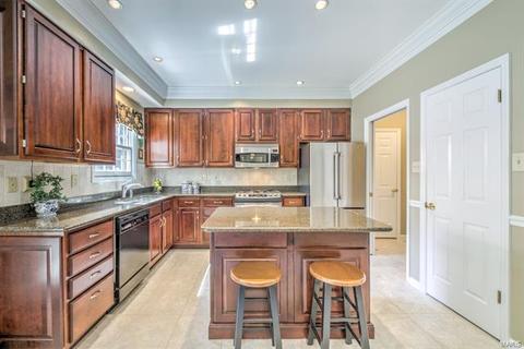 940 Lynwood Forest Dr, Manchester, MO 63021 photo 12