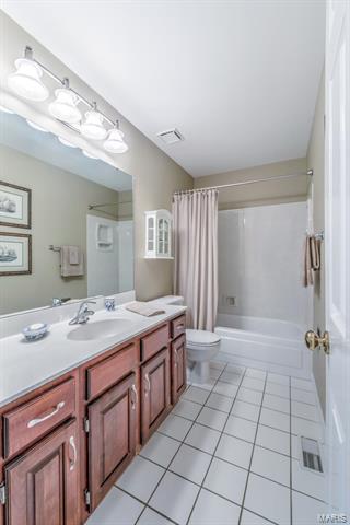 940 Lynwood Forest Dr, Manchester, MO 63021 photo 22