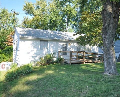 3519 Dixie Dr, Saint Ann, MO 63074 photo 4