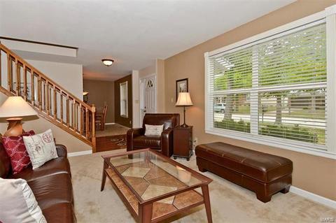 814 Westrun Dr, Ballwin, MO 63021 photo 11