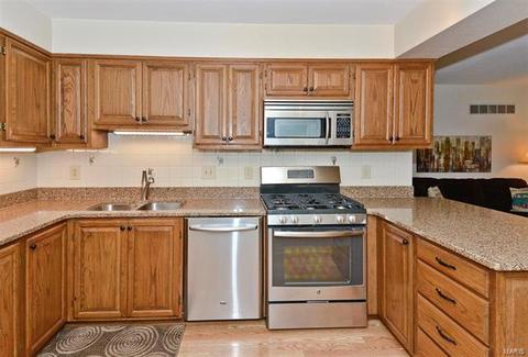 814 Westrun Dr, Ballwin, MO 63021 photo 16