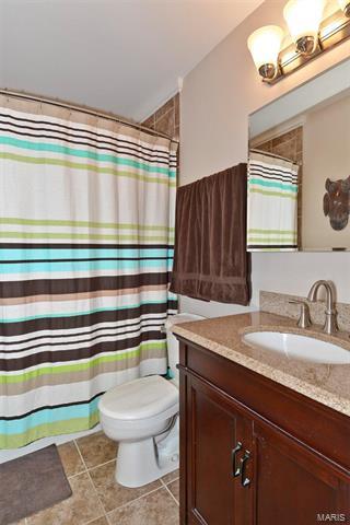 814 Westrun Dr, Ballwin, MO 63021 photo 22