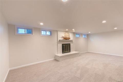 1025 Del Ebro Dr, Ballwin, MO 63011 photo 21