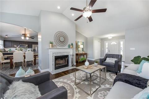1208 Sunset Grn, O'fallon, MO 63366 photo 2