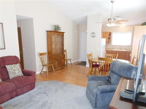 1061 Whitegate Ct, O'fallon, MO 63366 photo 9