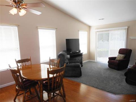 1061 Whitegate Ct, O'fallon, MO 63366 photo 5