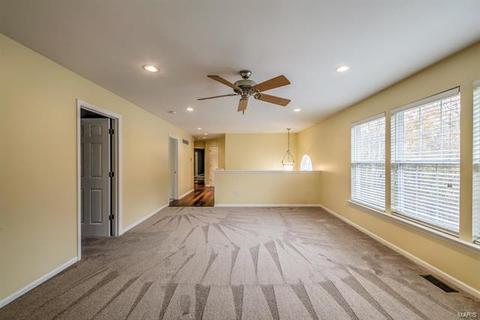 1041 Stone Spring Ct, Eureka, MO 63025 photo 19