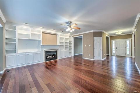 1041 Stone Spring Ct, Eureka, MO 63025 photo 8