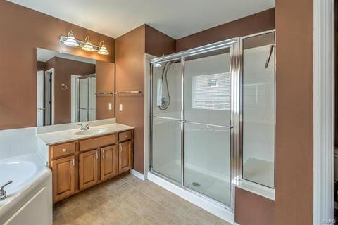 1041 Stone Spring Ct, Eureka, MO 63025 photo 11