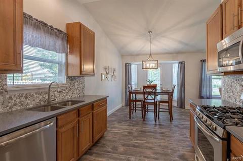 258 Spring Borough Dr, O'fallon, MO 63368 photo 16