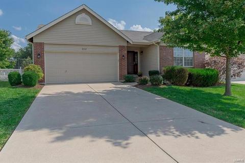 258 Spring Borough Dr, O'fallon, MO 63368 photo 1